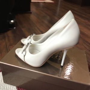 Gucci heels 3.5 inches